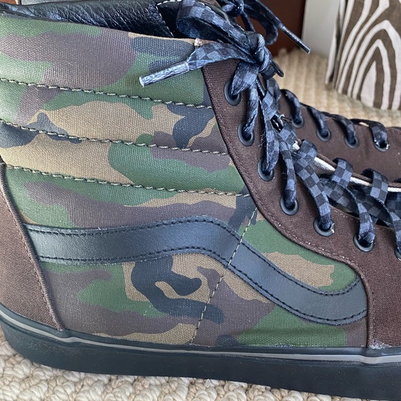 Men’s Vans Custom High Tops - Picture 4 of 13